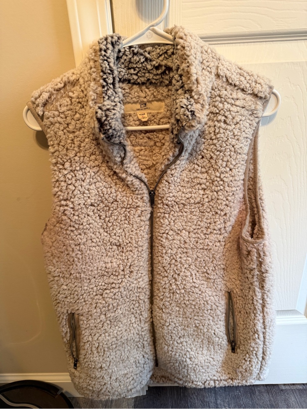 Thread + Supply Vest Women's Soft Sherpa Fleece Full Zip Brown Tan - Never Worn